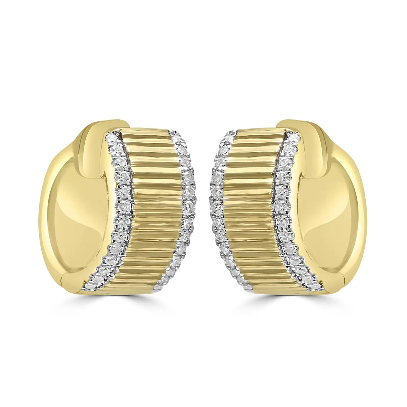 Aros tipo argolla de oro amarillo de 14 quilates con diamantes blancos redondos