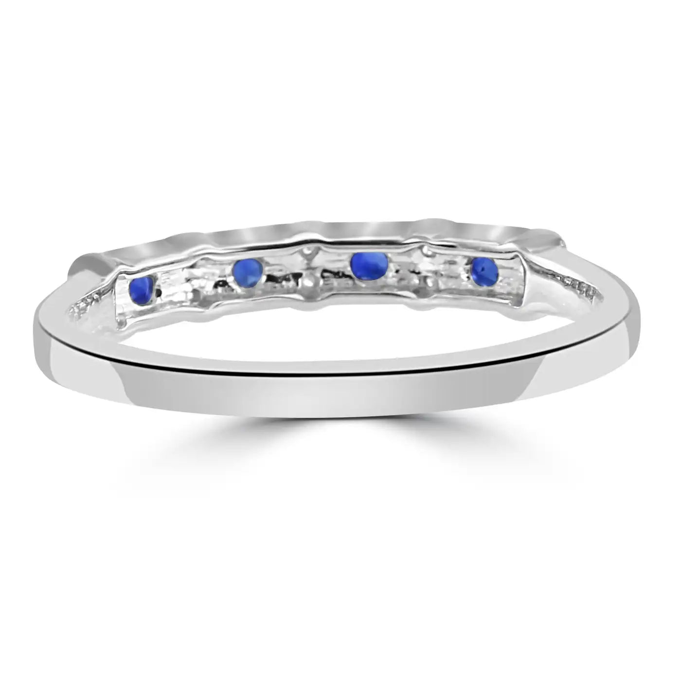 Anillo de compromiso de oro de 18 quilates con zafiro azul y diamantes blancos redondos