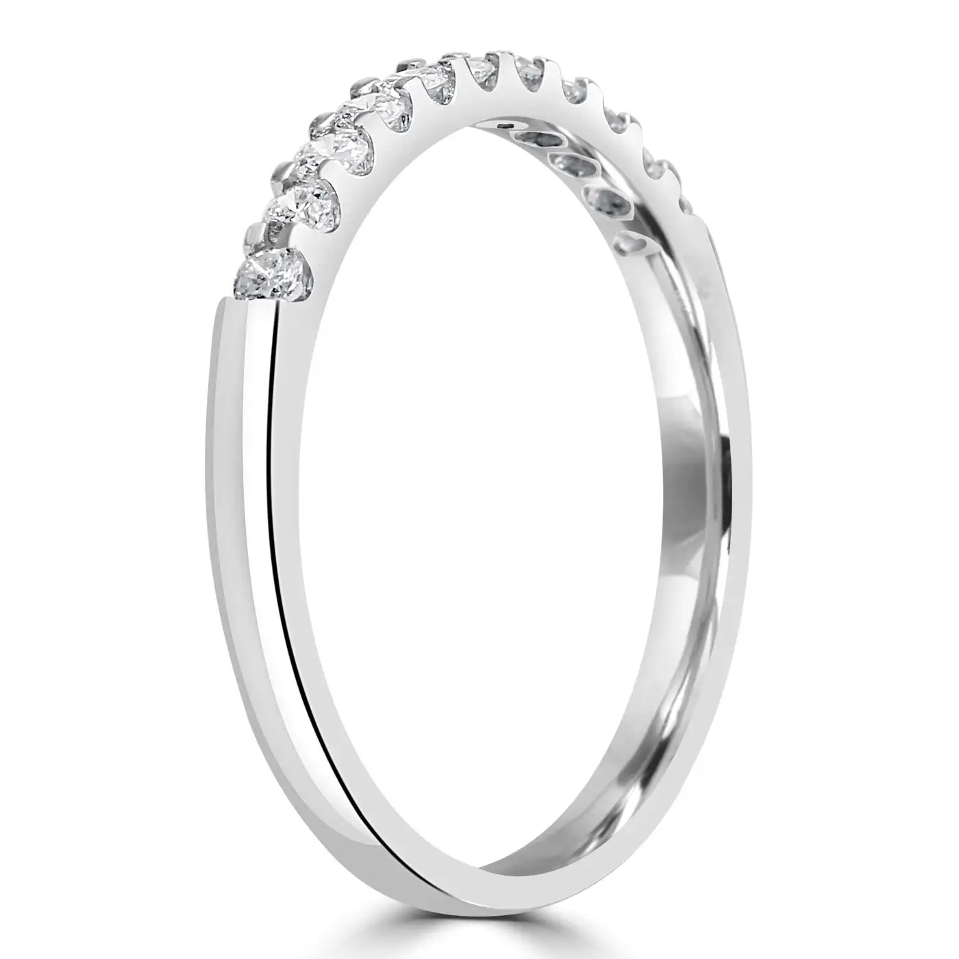 Anillo de compromiso apilable de oro de 18 quilates con 11 diamantes