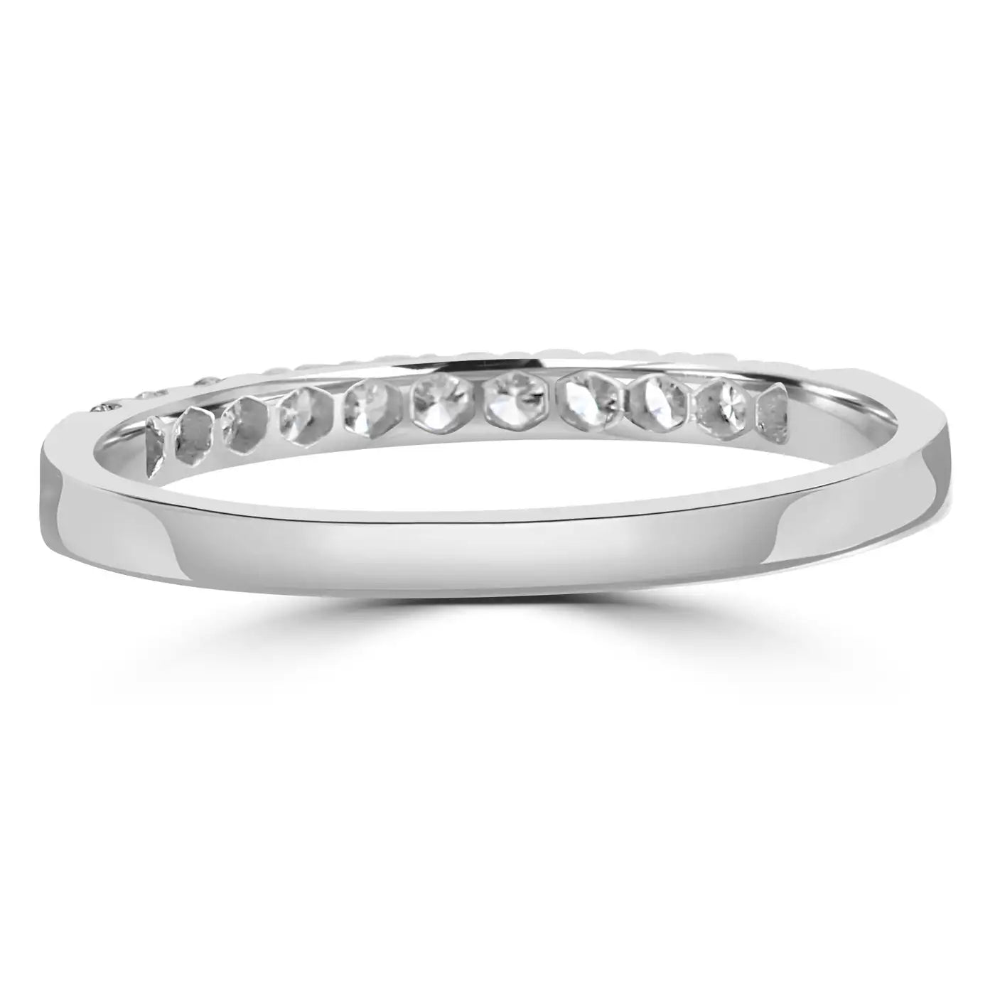 Anillo de compromiso apilable de oro de 18 quilates con 11 diamantes