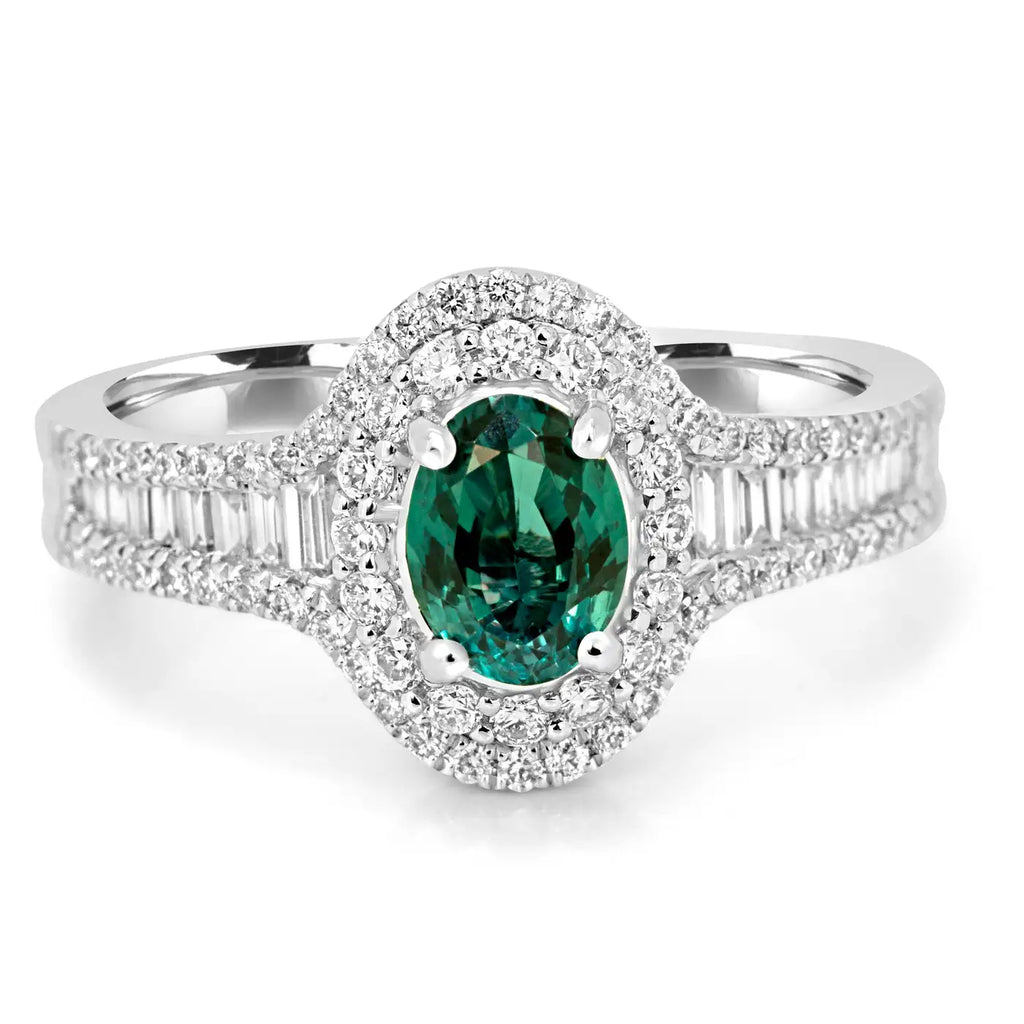Anillo de cóctel de moda en oro de 18 quilates con diamantes redondos y baguette y ovalados de alejandrita
