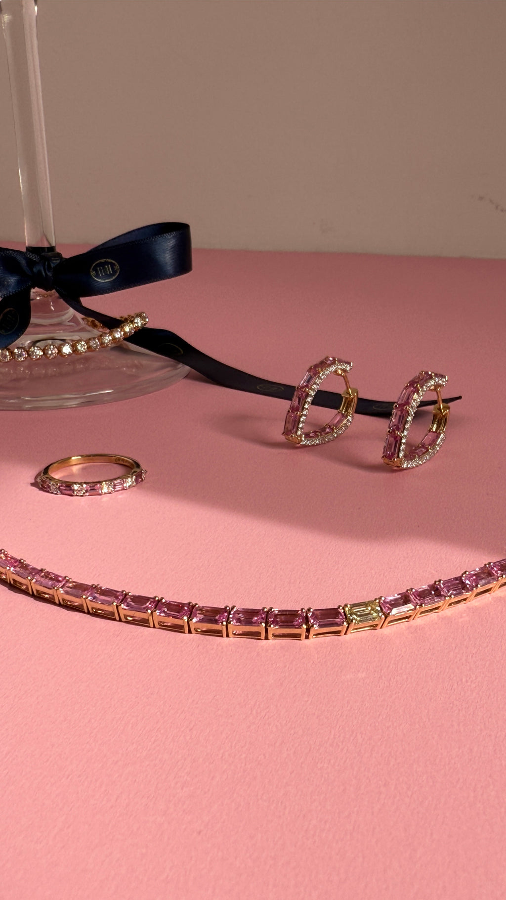 Press for champagne "THE AFFAIR"