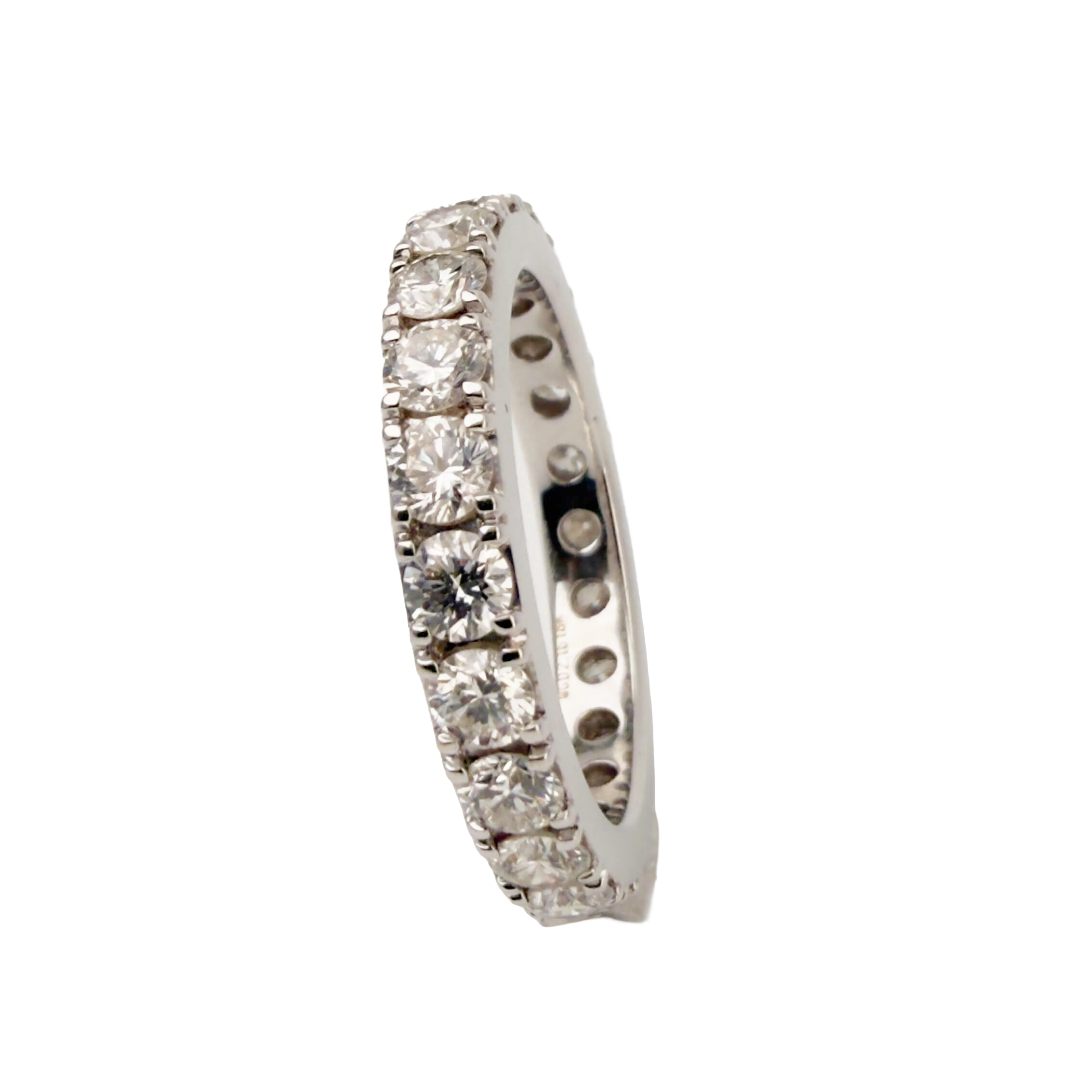 18K White Gold Diamond Eternity Band – 2.16 CT Round Brilliant Diamonds