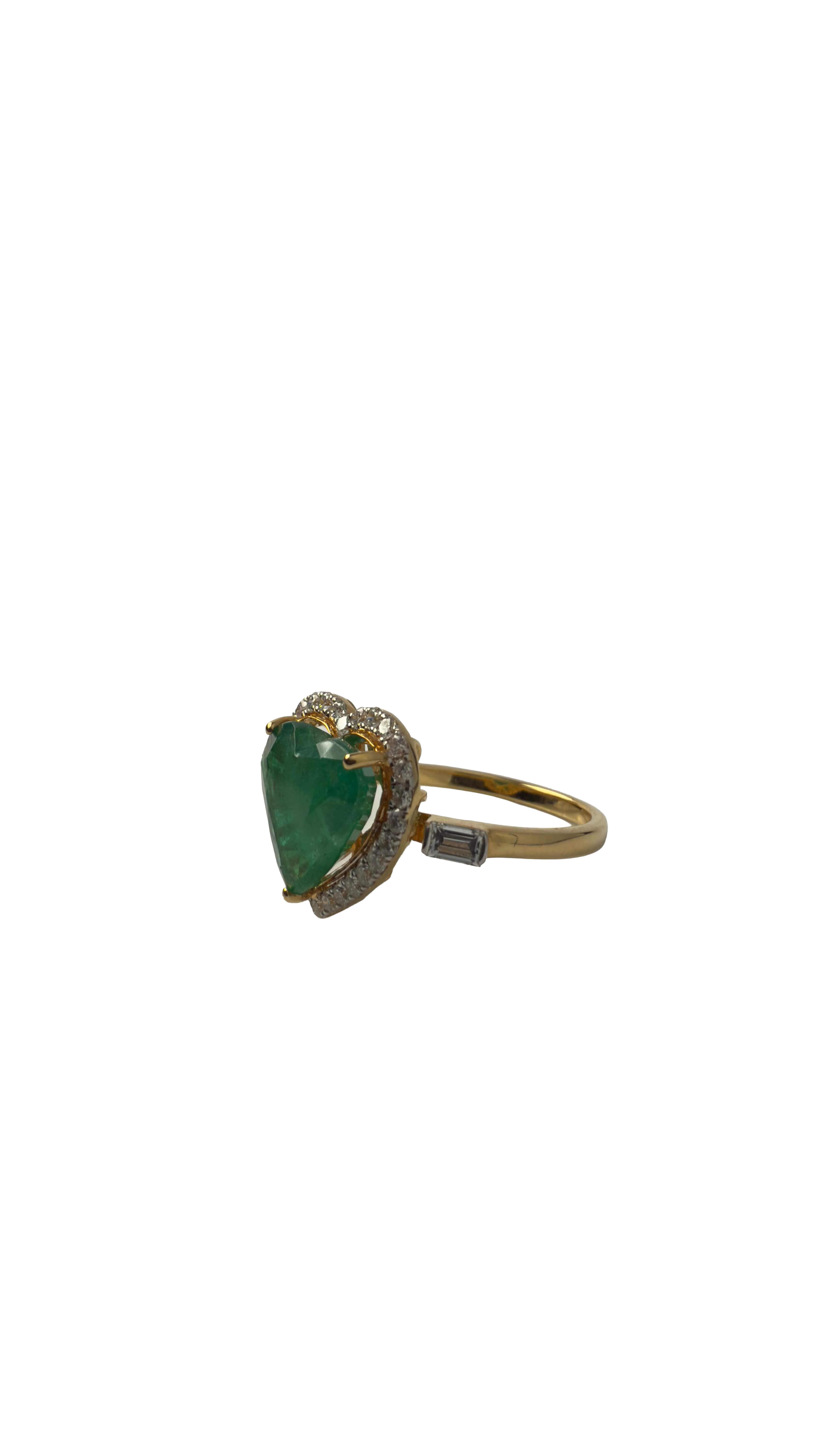 Emerald Heart Ring in 14K Yellow Gold with Diamonds