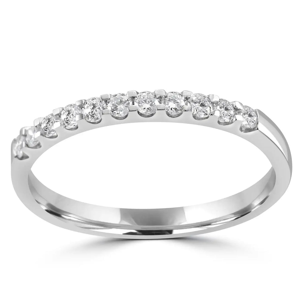 Anillo de compromiso apilable de oro de 18 quilates con 11 diamantes