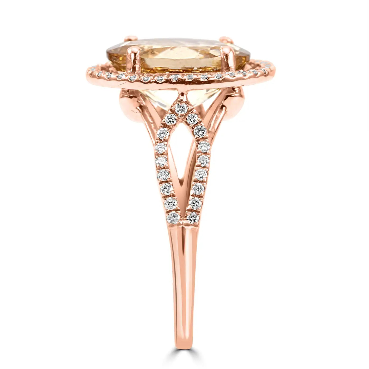 Anillo de compromiso de oro de 14 quilates con halo de morganita ovalada y diamantes redondos blancos