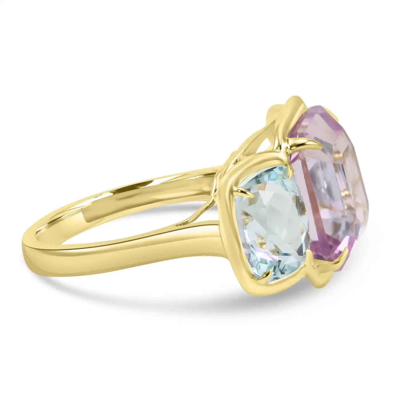 Anillo de oro de 14 quilates con bisel de tres piedras y aguamarina de talla esmeralda Kunzita