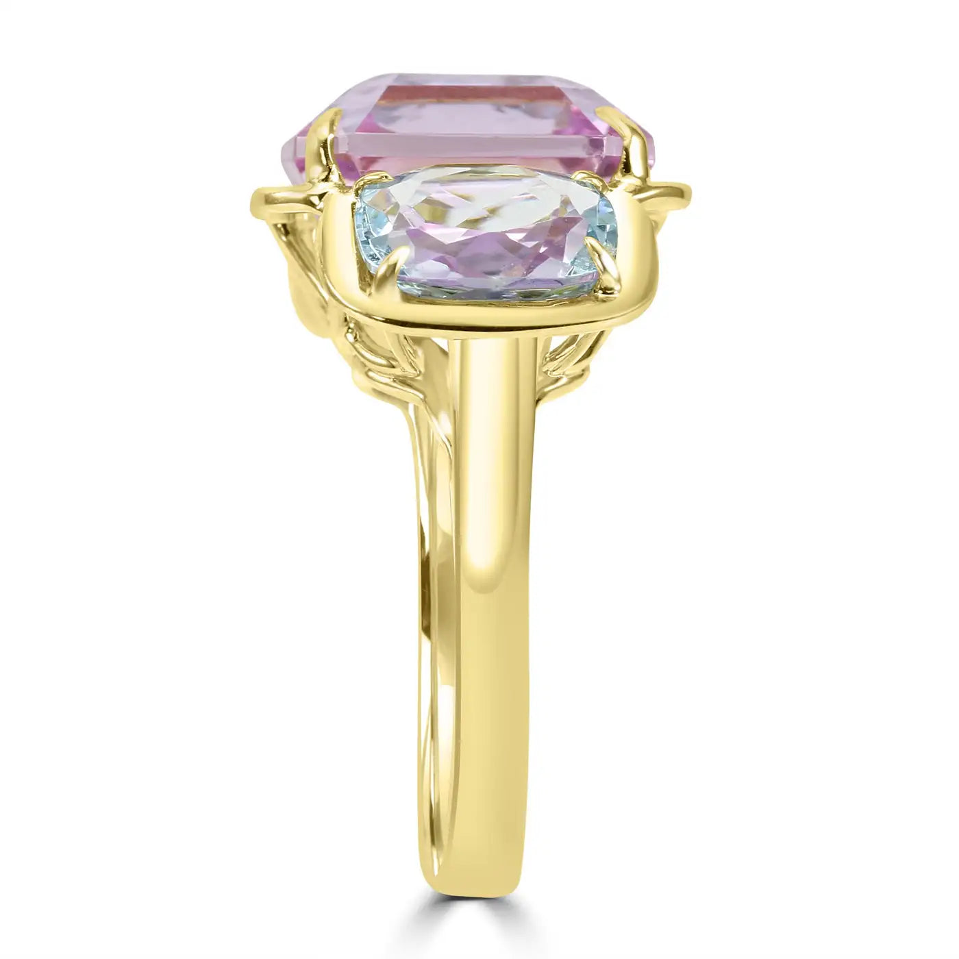 Anillo de oro de 14 quilates con bisel de tres piedras y aguamarina de talla esmeralda Kunzita