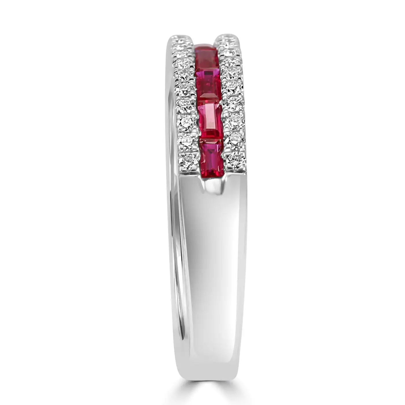 Anillo de eternidad de oro blanco de 14 quilates con diamantes y rubelita de tres filas