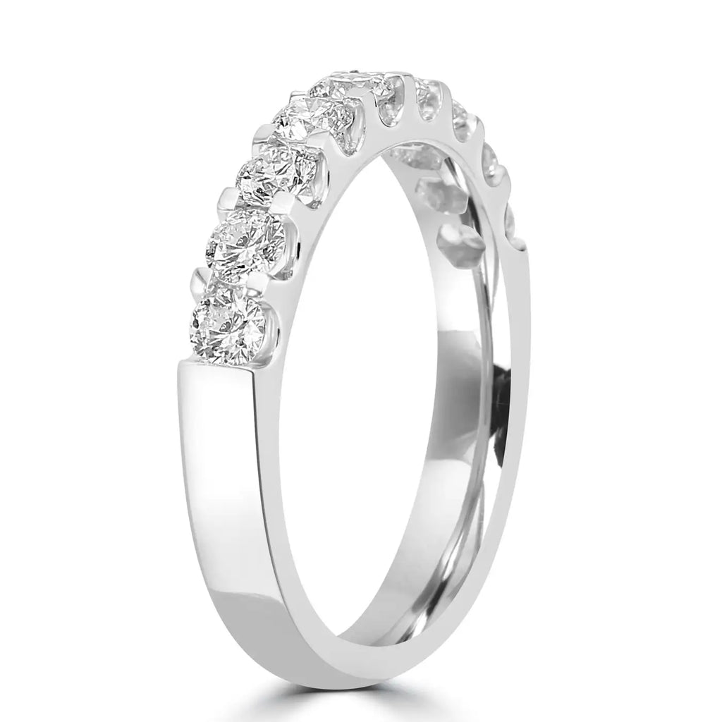 Anillo de compromiso de oro blanco de 18 quilates con 9 diamantes naturales