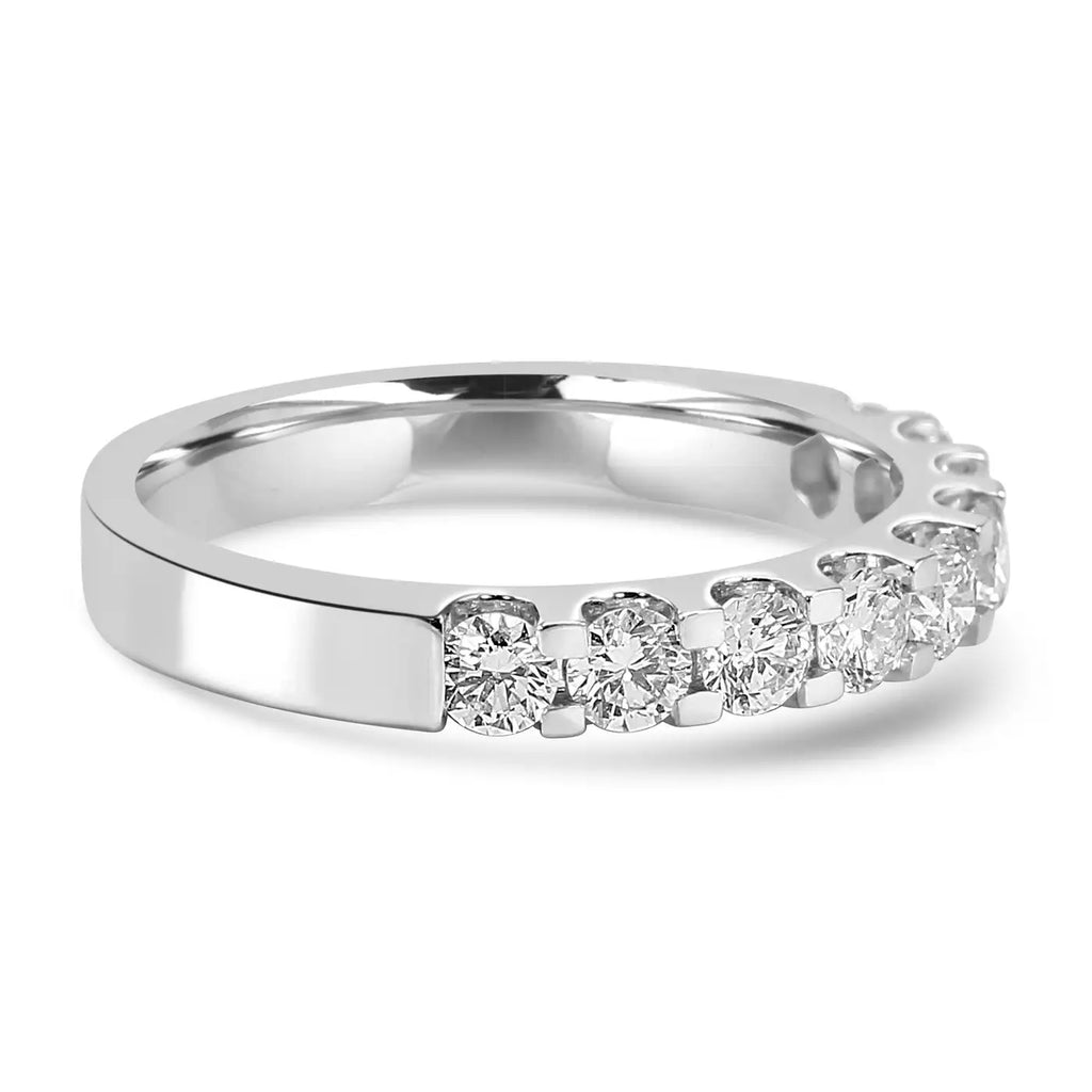 Anillo de compromiso de oro blanco de 18 quilates con 9 diamantes naturales